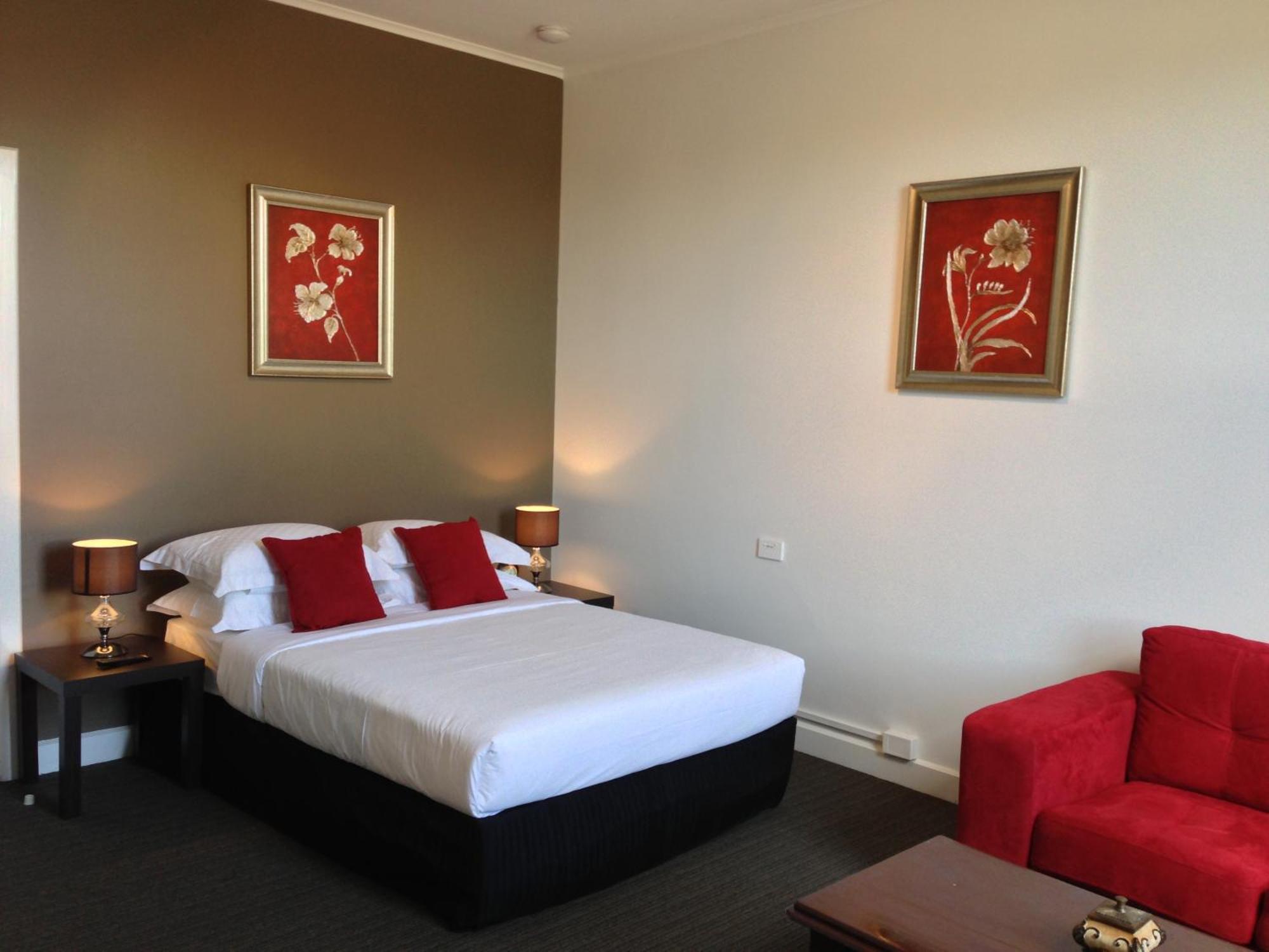 לונסטון Centennial Inn On Bathurst מראה חיצוני תמונה
